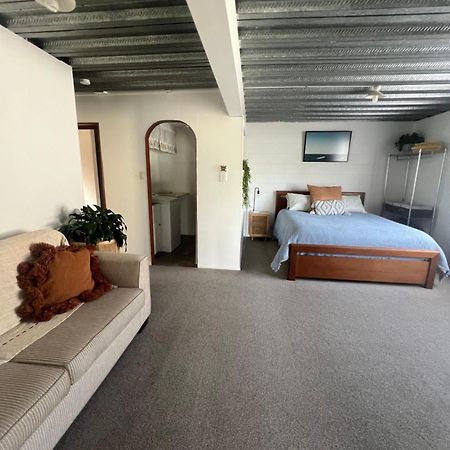 Downtown B&B Mount Maunganui Bagian luar foto